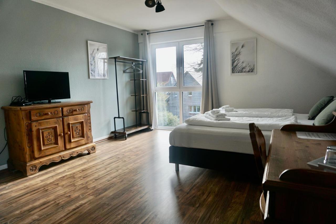 Landhotel Strandallee Wunstorf Eksteriør billede